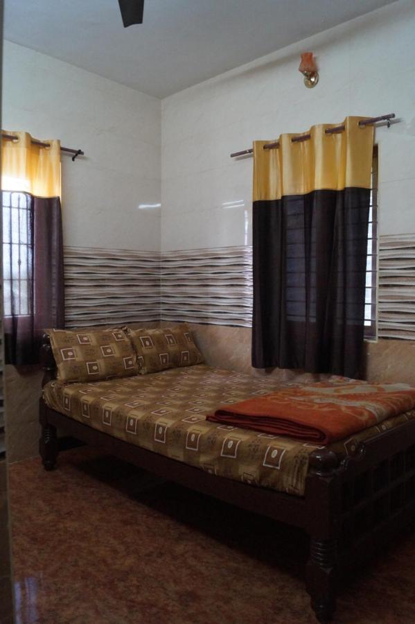 Wins Rooms Vālpārai Extérieur photo