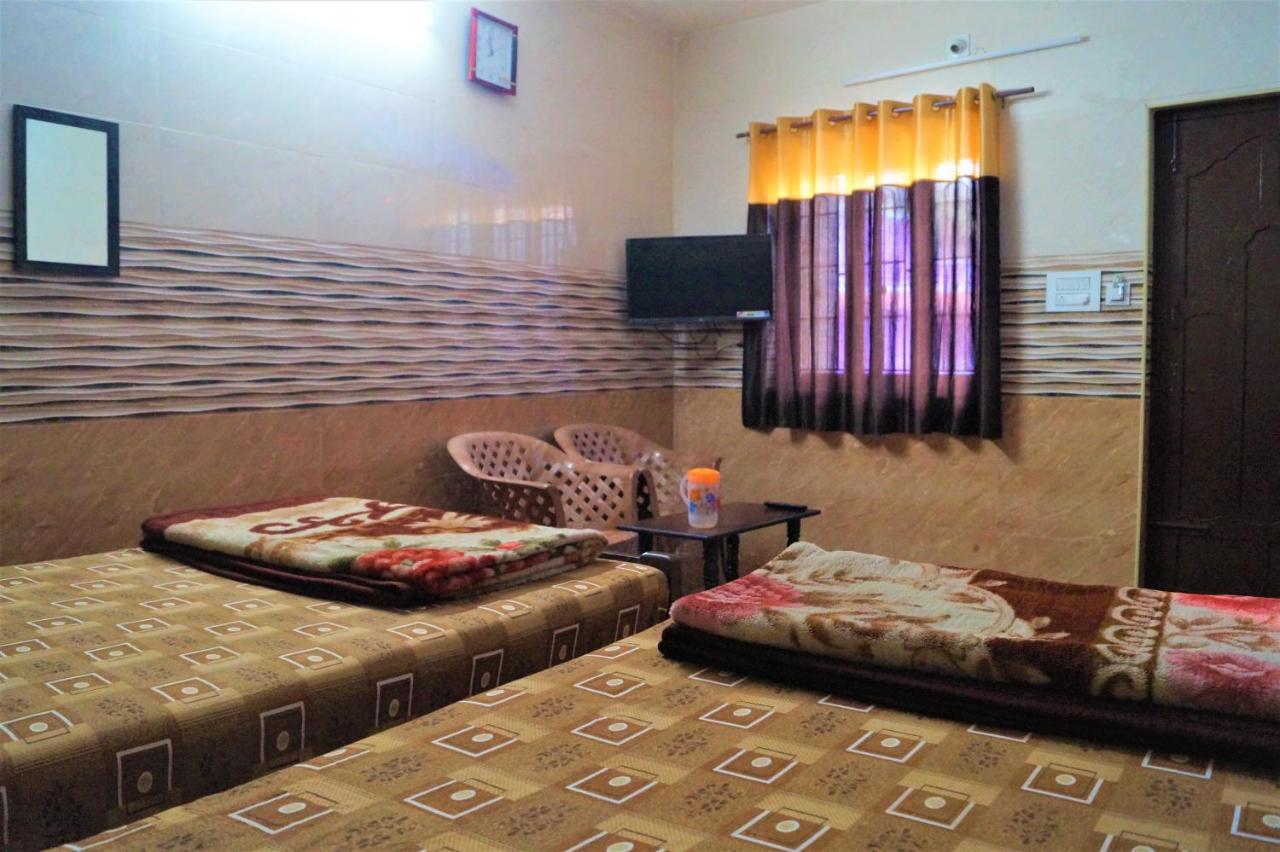 Wins Rooms Vālpārai Extérieur photo