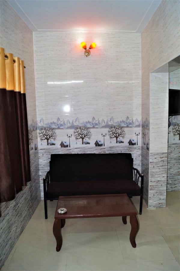 Wins Rooms Vālpārai Extérieur photo