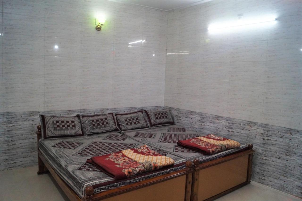 Wins Rooms Vālpārai Extérieur photo