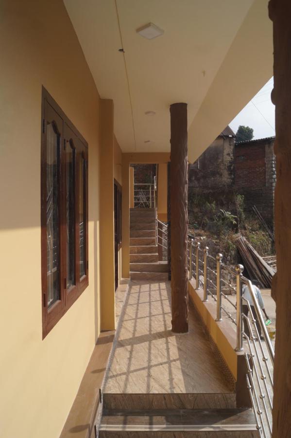 Wins Rooms Vālpārai Extérieur photo